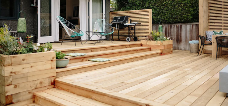 Cedar Decking in Bradbury, CA